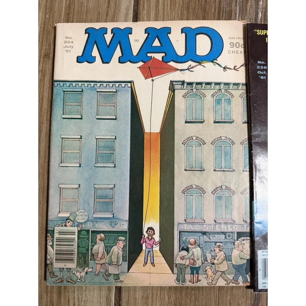 Vintage 1981 MAD Magazine Issues 224 & 226, Lot of 2 comic‎ books
